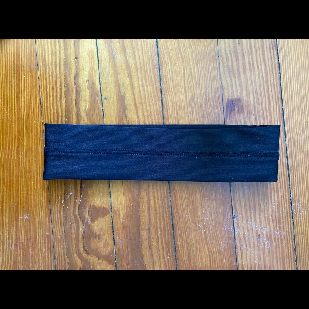 Black non slip headband